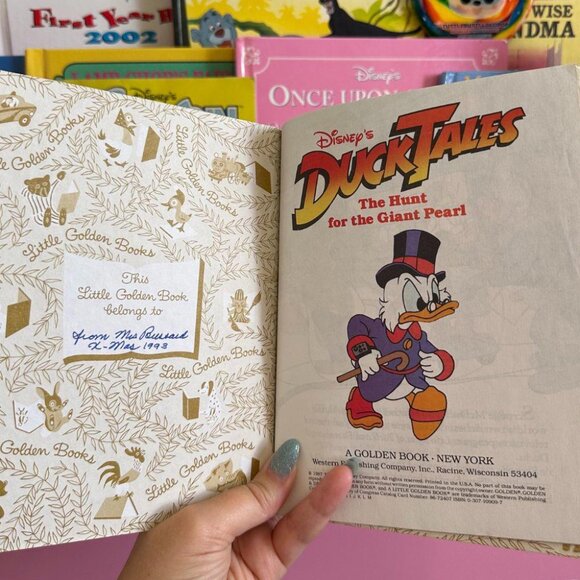 DUCK TALES THE HUNT FOR THE GIANT PEARL GOLDENBOOK - Picture 3 of 4